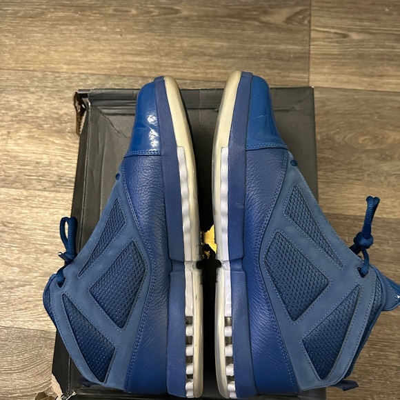 Nike Air Jordan Retro 16 Trophy Room - Picture 7 of 12